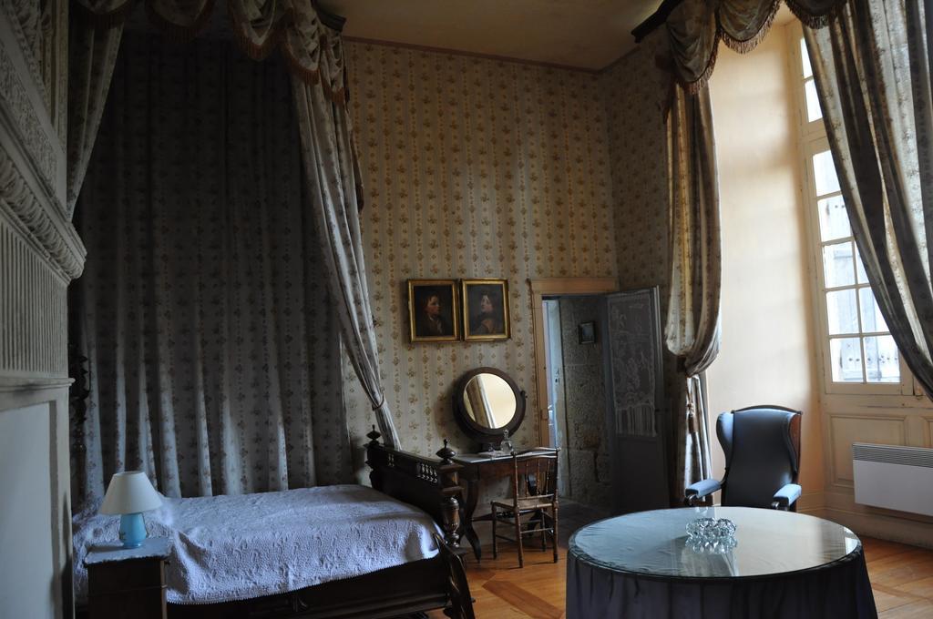 Chateau De Lanquais住宿加早餐旅馆 外观 照片